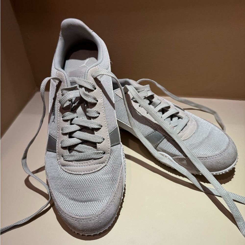 Puma Bella Classic Sneakers Women’s 10 White Cloud Beige/gold